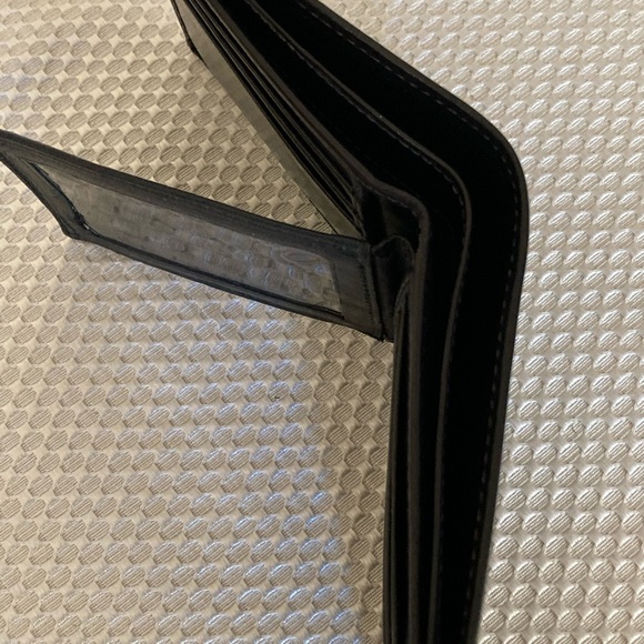 Men’s Coach Black Leather Billfold Wallet ID - Picture 9 of 9